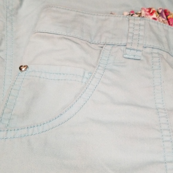 Scrub - Picture 2 of 6